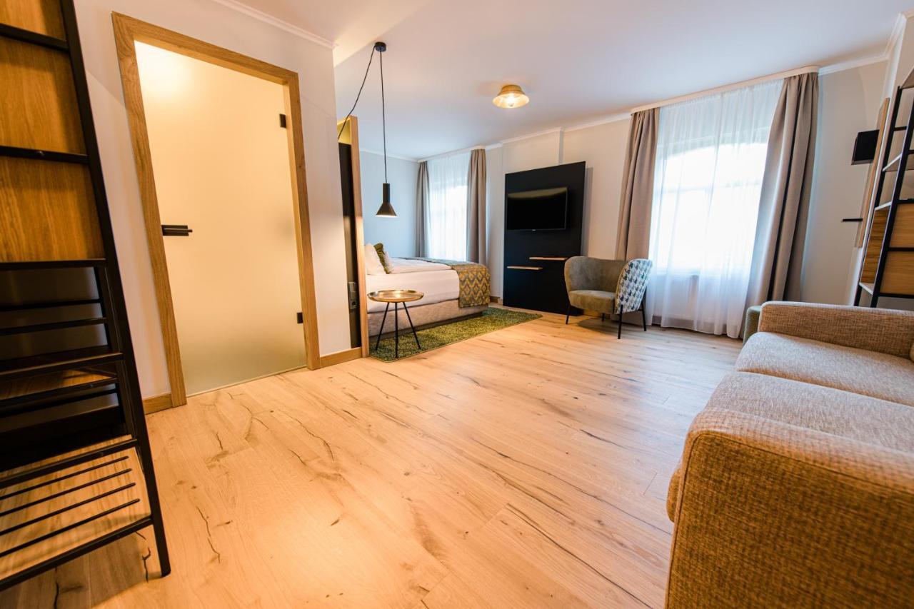 Weinhotel Freylich Zahn Freyburg Dış mekan fotoğraf